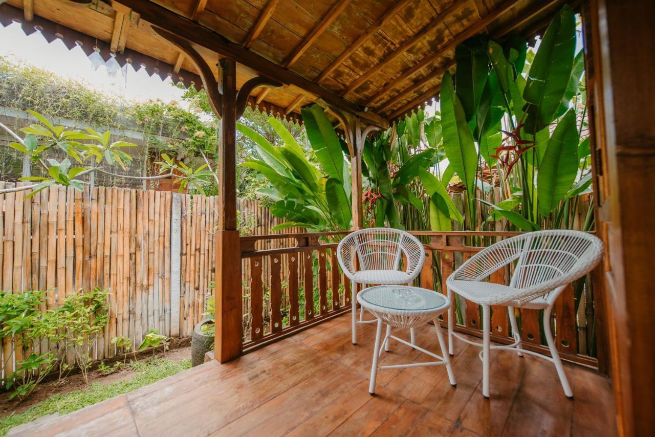 Moson Villa Legian Exterior foto