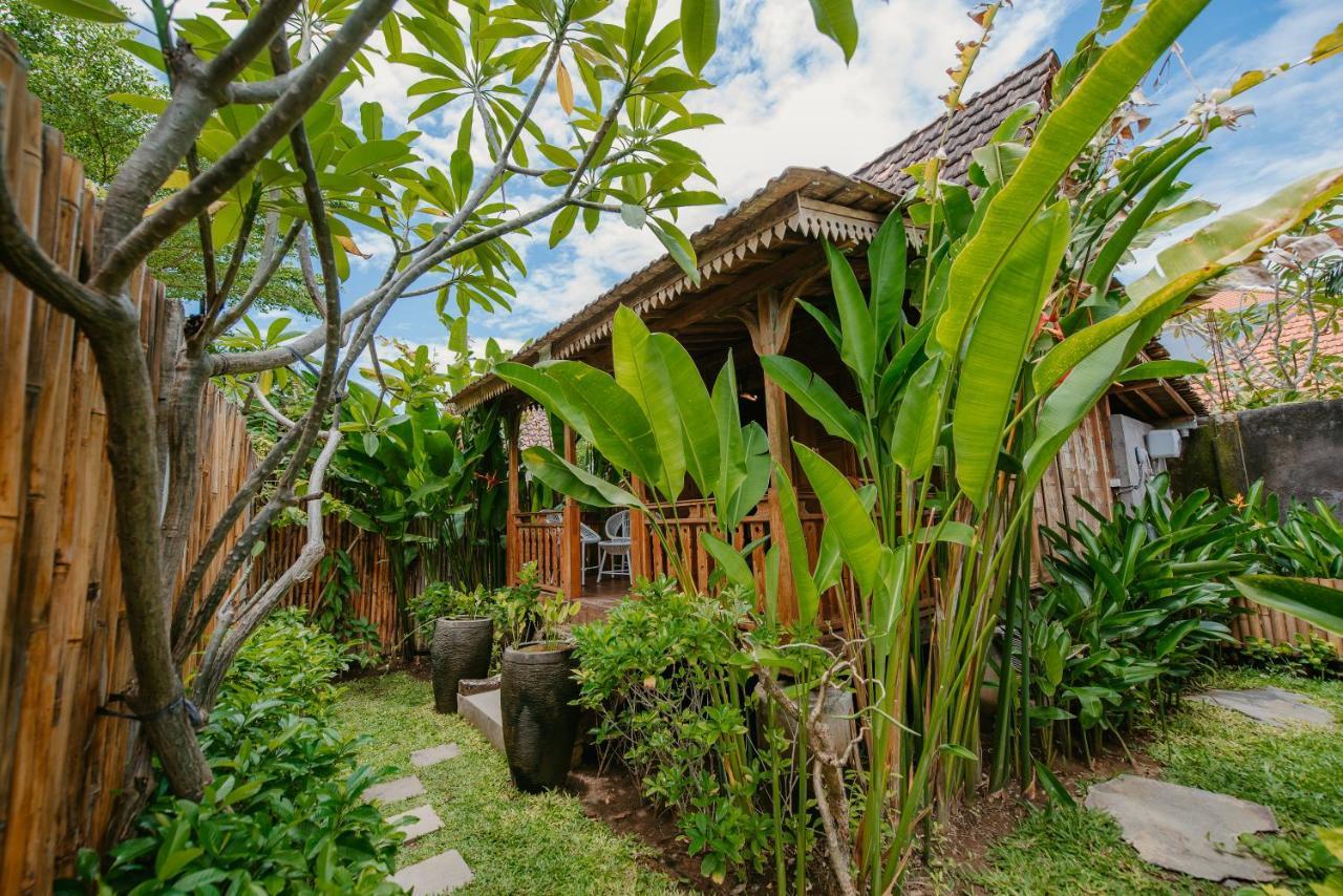 Moson Villa Legian Exterior foto