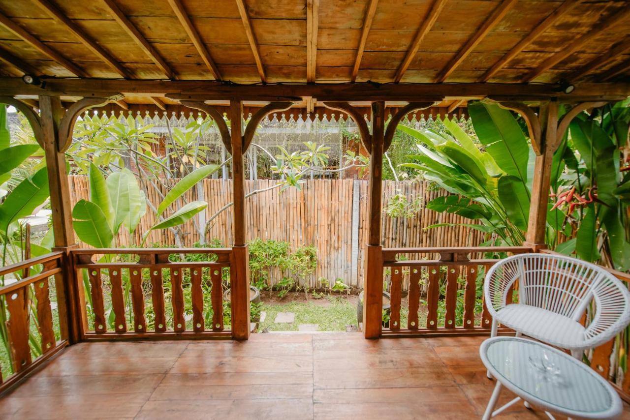 Moson Villa Legian Exterior foto